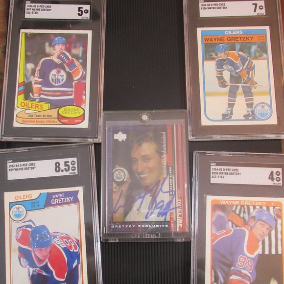 Wayne Gretzky Career Collection with Autograph inc Graded and Non-Graded Rare - Picture 10 of 10